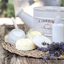 Charger l'image dans la galerie, Atelier présentiel: Fabrication de savon et crème. 139$