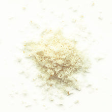 Charger l&#39;image dans la galerie, Fleur de sel de Guérande aromatisée à l&#39;ail.